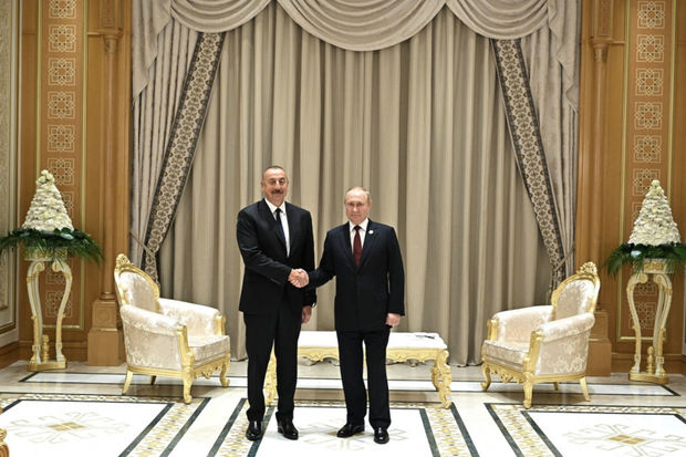 Prezident İlham Əliyev Aşqabadda Vladimir Putin ilə görüşüb.